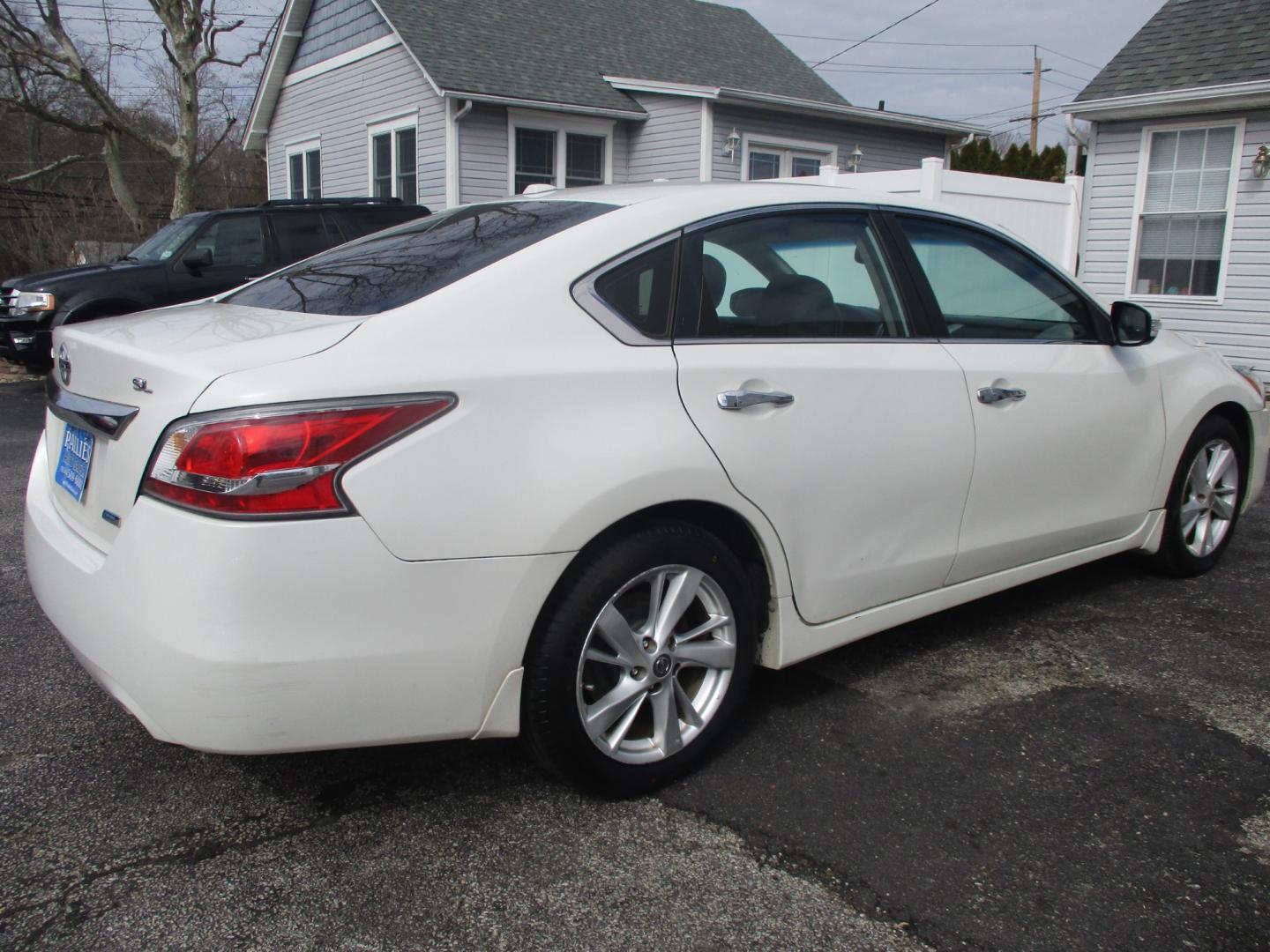 2014 WHITE Nissan Altima (1N4AL3AP5EC) , AUTOMATIC transmission, located at 540a Delsea Drive, Sewell, NJ, 08080, (856) 589-6888, 39.752560, -75.111206 - Photo#7